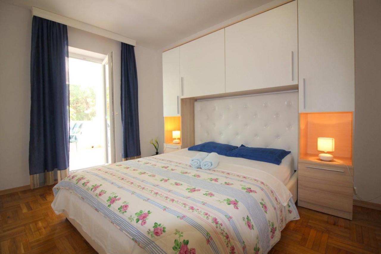 Apartment In Porec/Istrien 10214 Екстер'єр фото